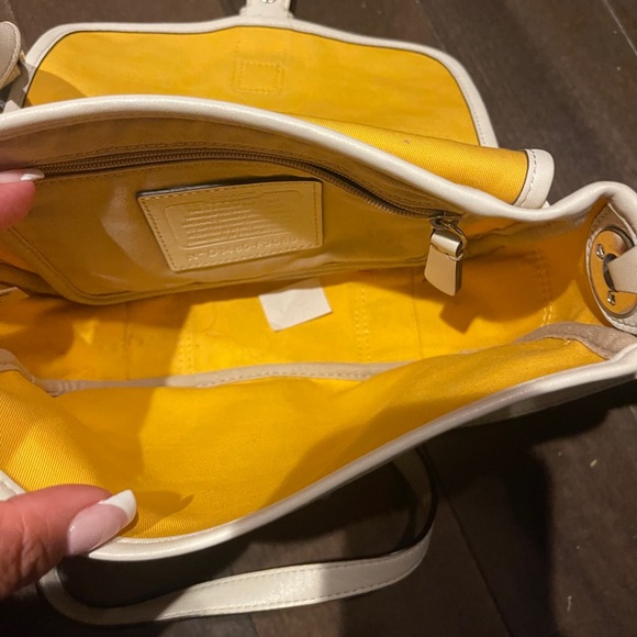 Small coach pocketbook in excellent condition - Picture 3 of 3